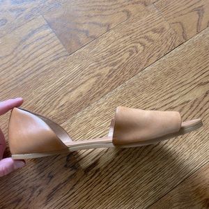 Madewell beige sandals, size 6.